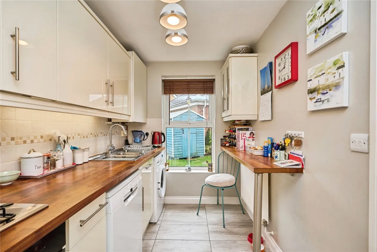 Osborne Heights, East Cowes, PO32, photo 7