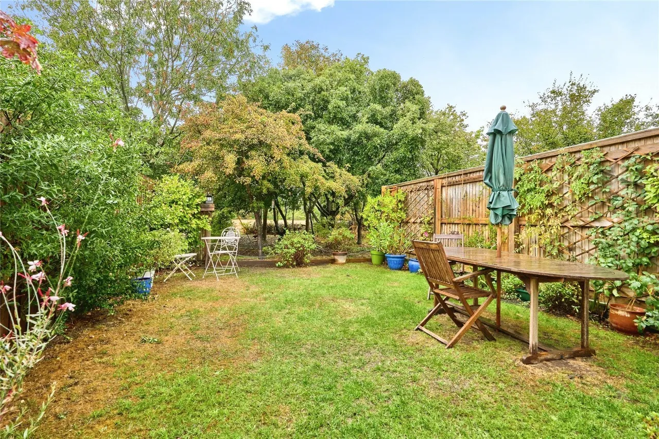 Osborne Heights, East Cowes, PO32, photo 4