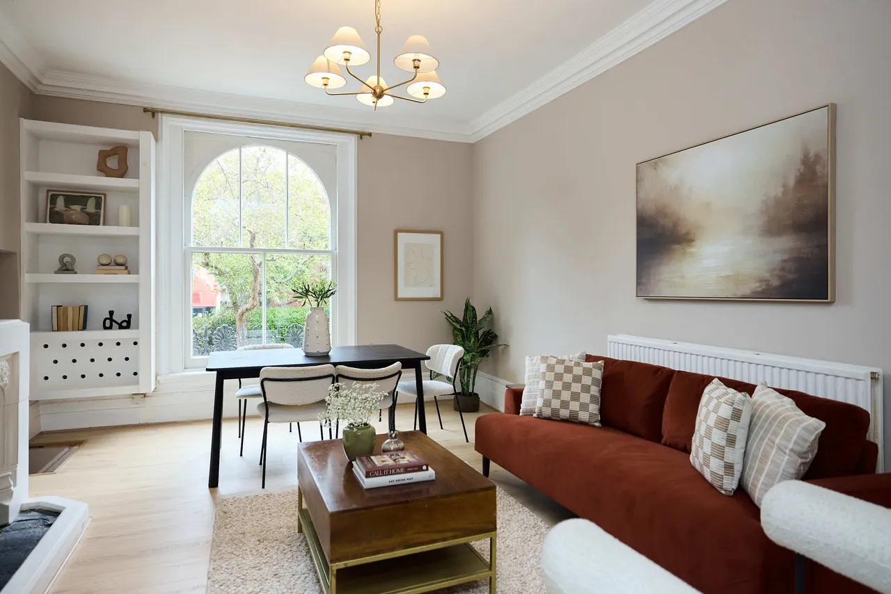 2 bed house to rent, Brixton Road, SW9