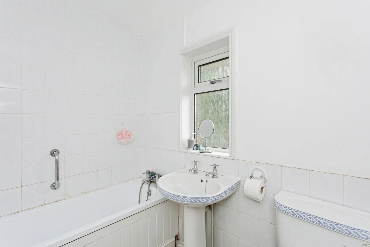 Chaingate Avenue, Southend-on-Sea, Essex, SS2, photo 8