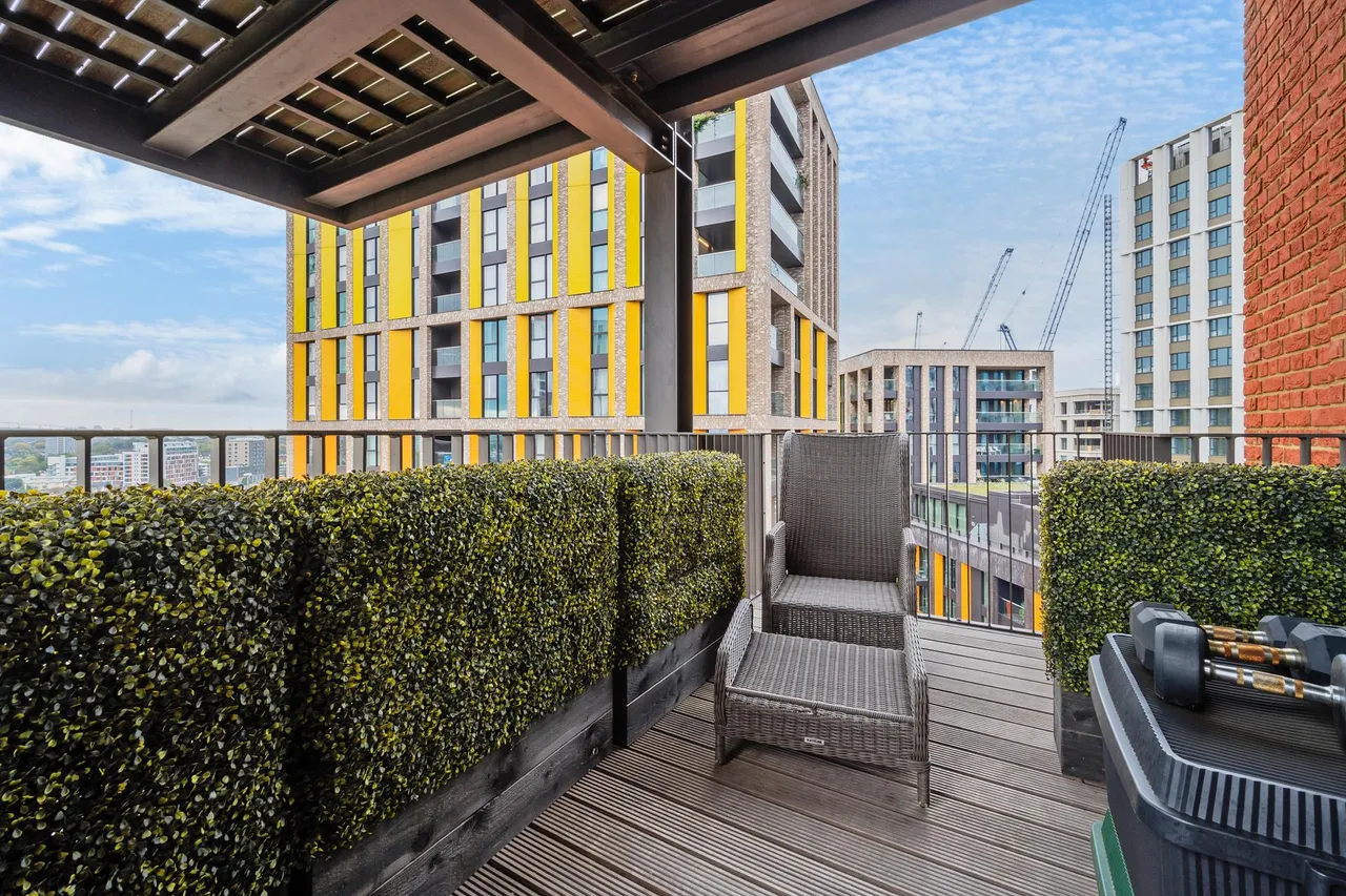 Embassy Gardens, Nine Elms, SW11, photo 3