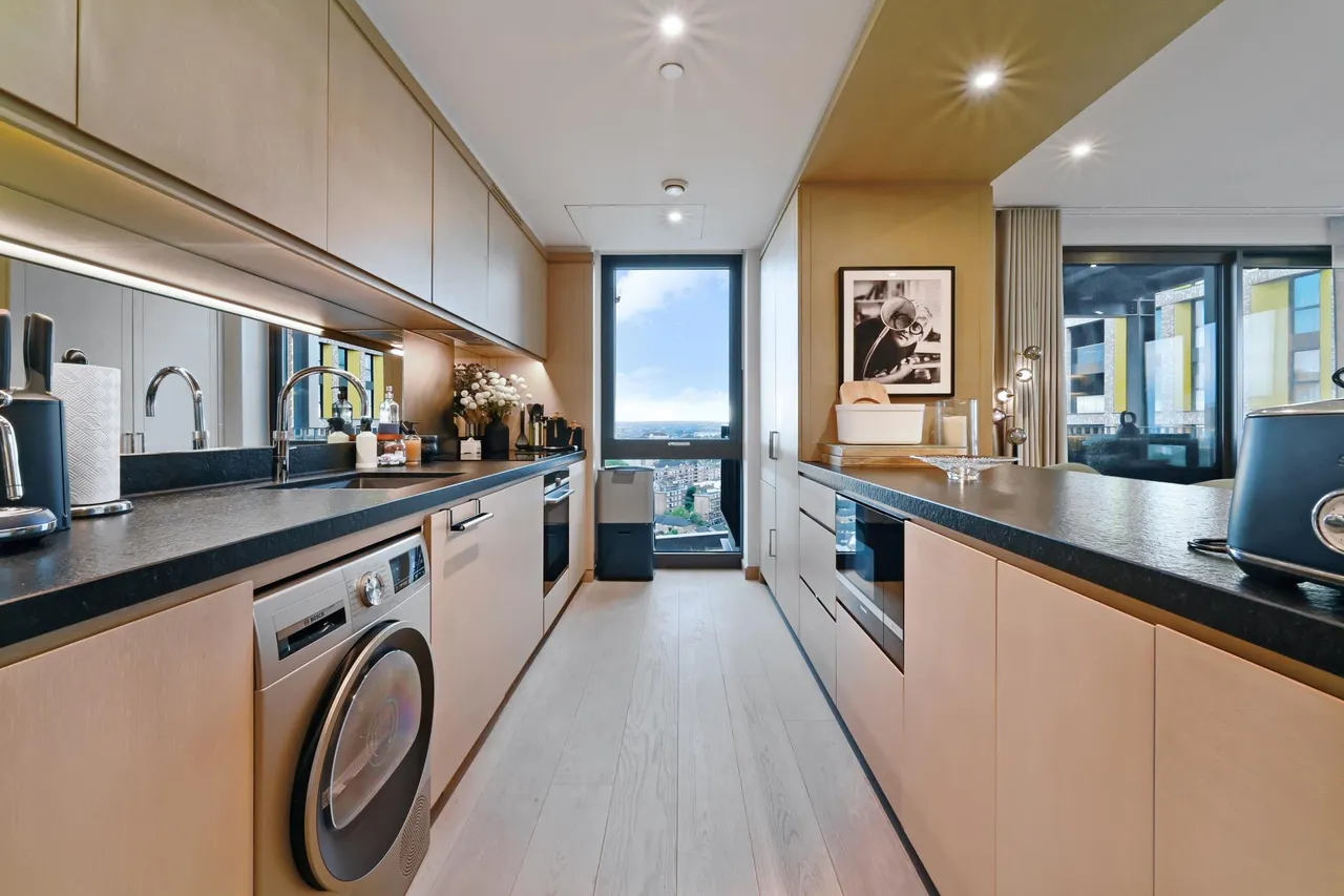 Embassy Gardens, Nine Elms, SW11, photo 11