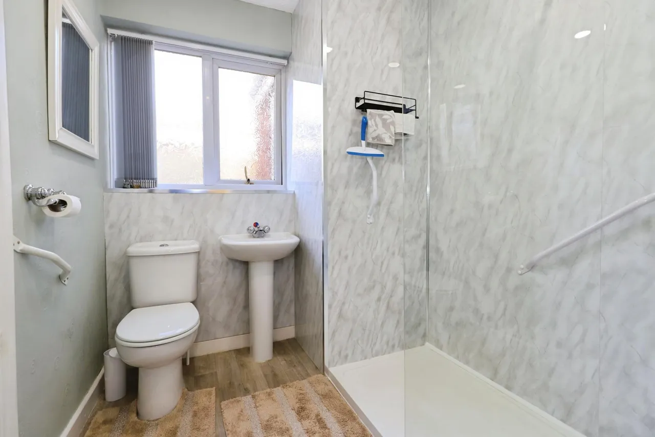 Muskoka, Bewdley, DY12, photo 16