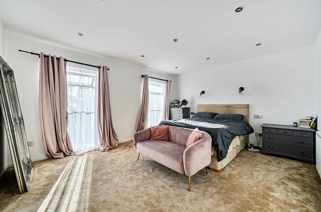 Priest Avenue, Wokingham, RG40, photo 9