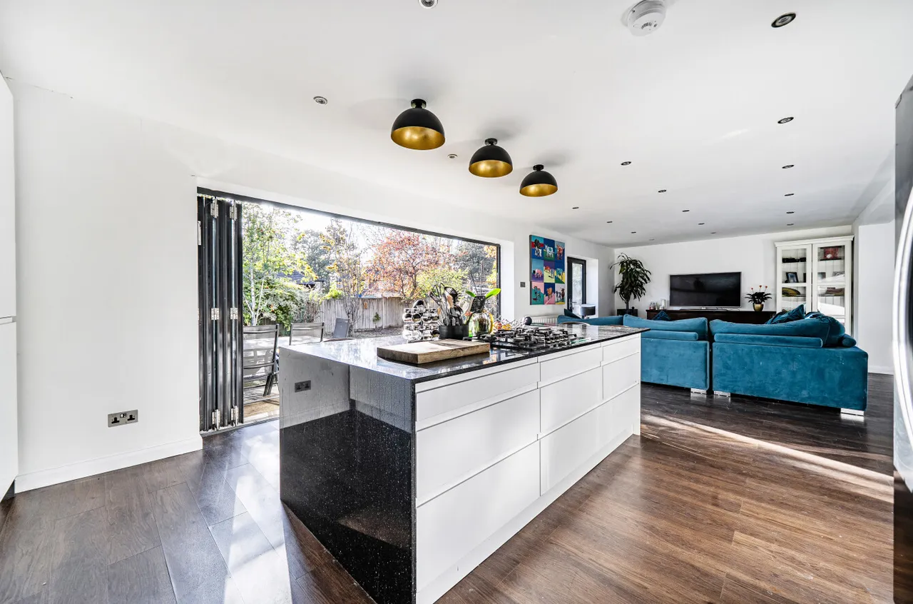 Priest Avenue, Wokingham, RG40, photo 3