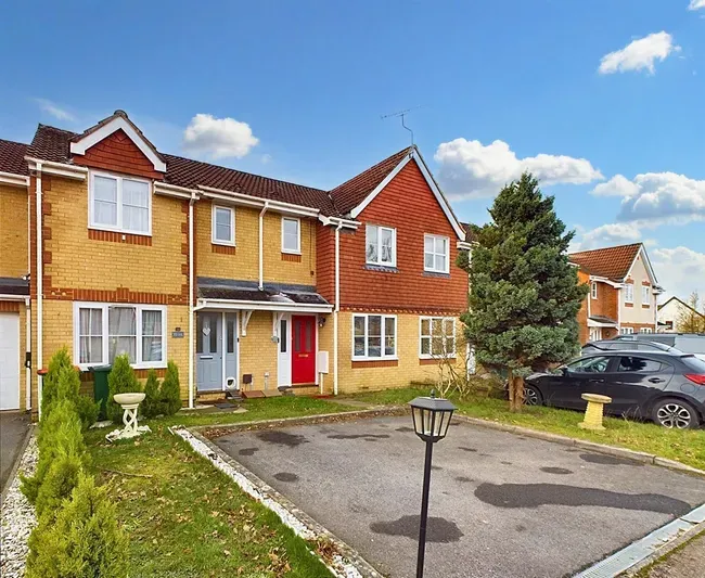 2 bed house for sale — Dakin Close, Maidenbower