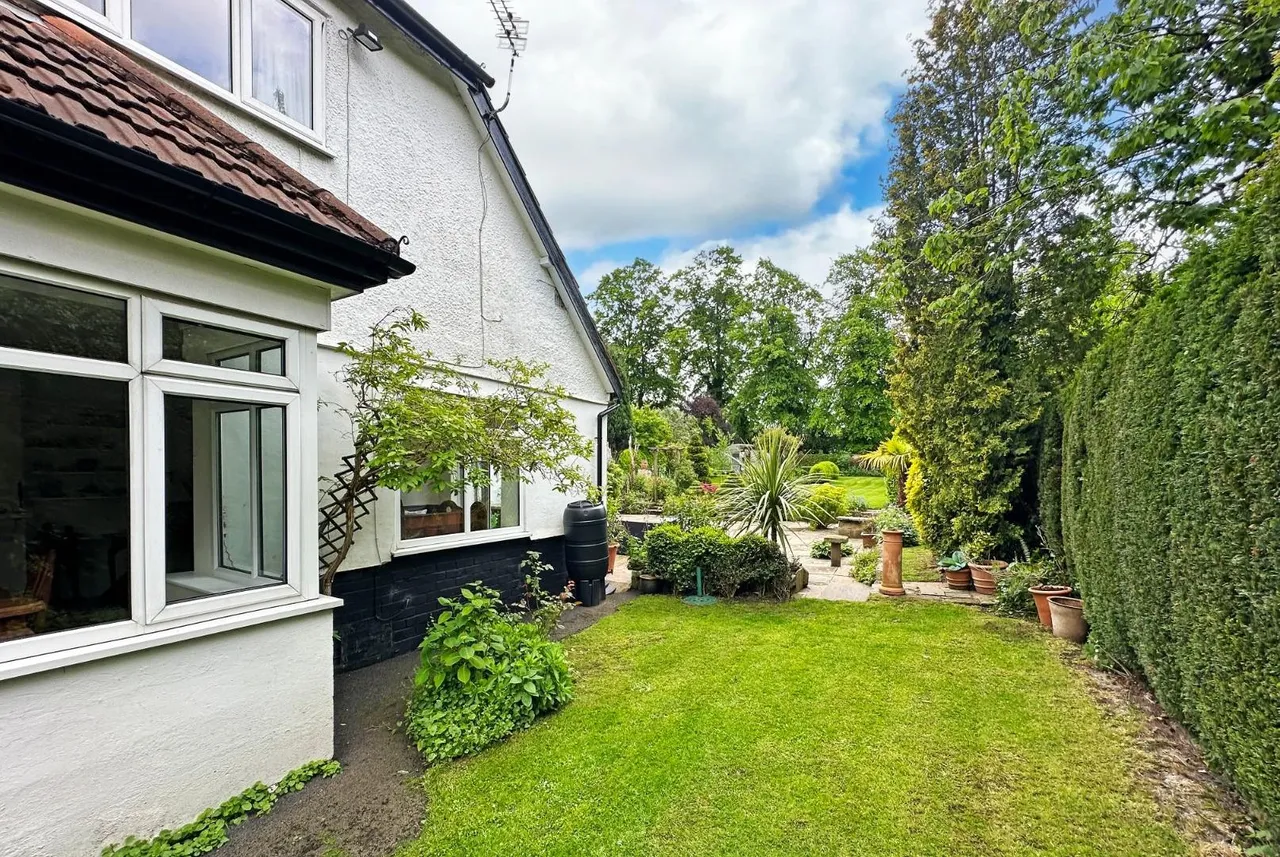 Fairview Road, Timperley WA15 7AR, photo 37