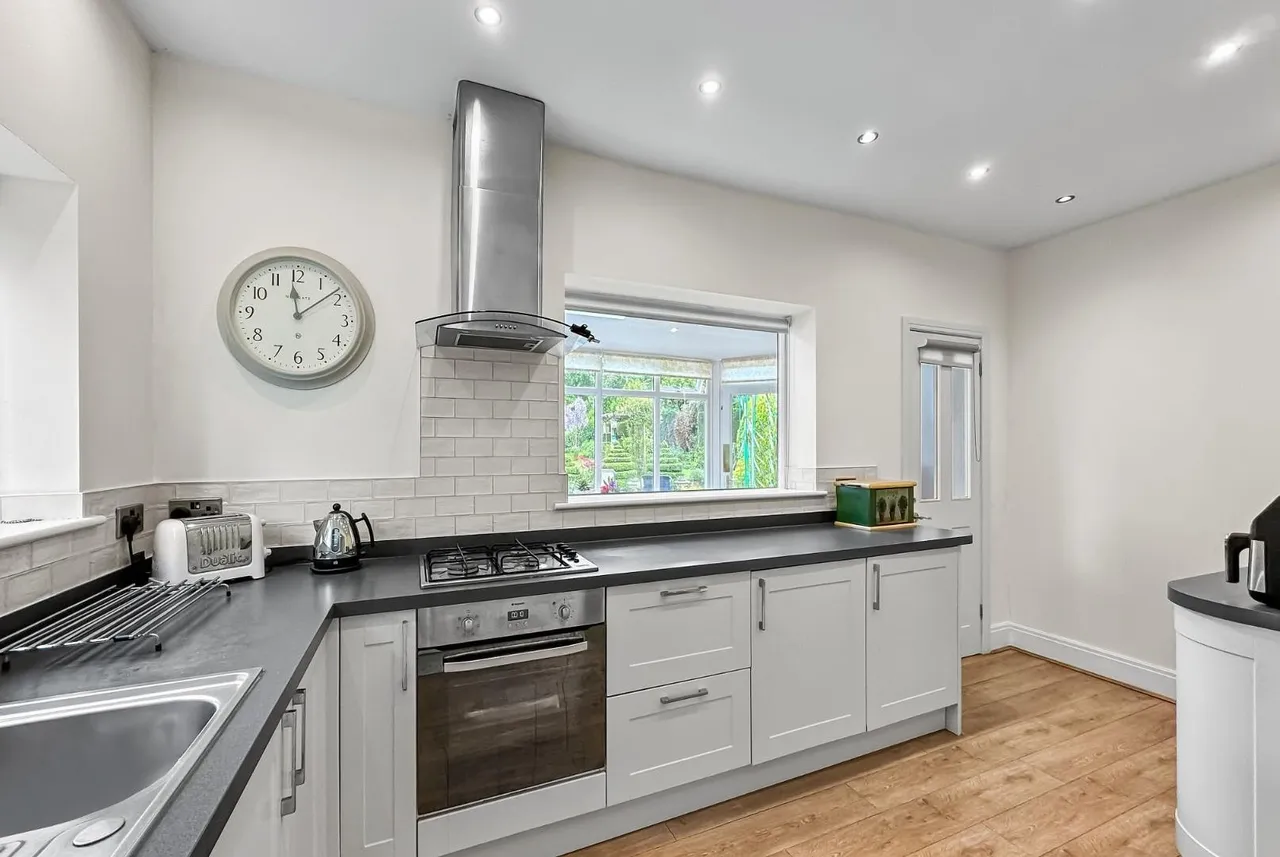 Fairview Road, Timperley WA15 7AR, photo 10