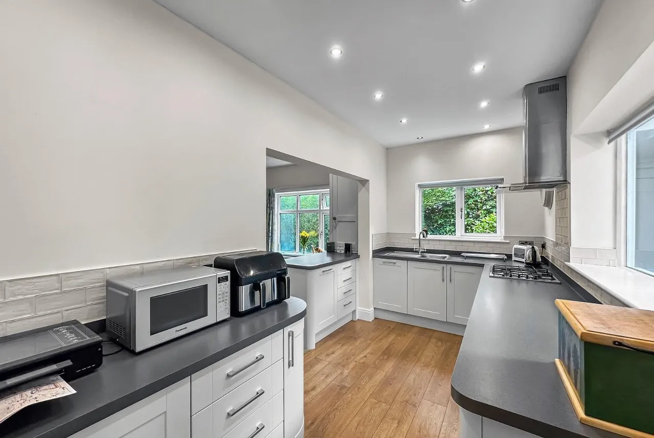 Fairview Road, Timperley WA15 7AR, photo 9