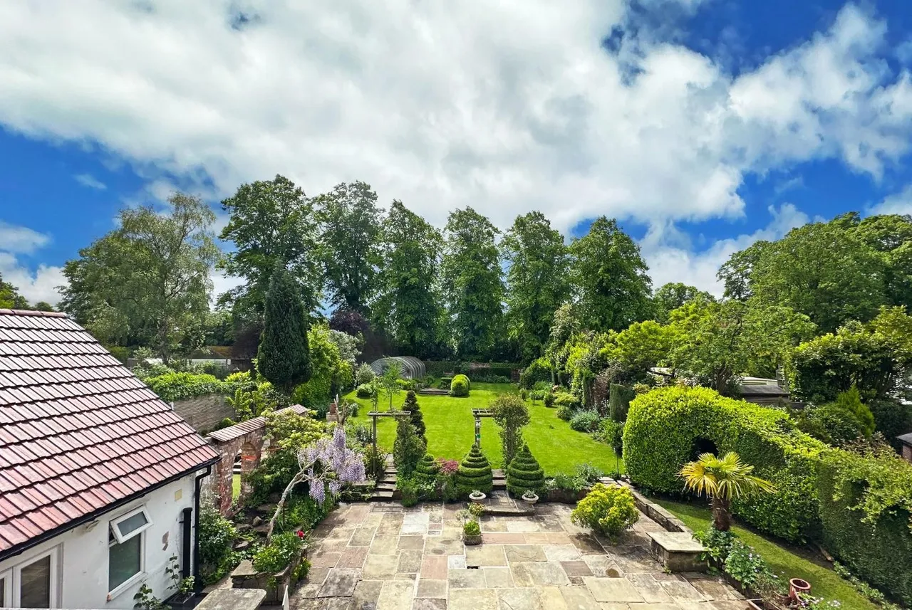 Fairview Road, Timperley WA15 7AR, photo 28