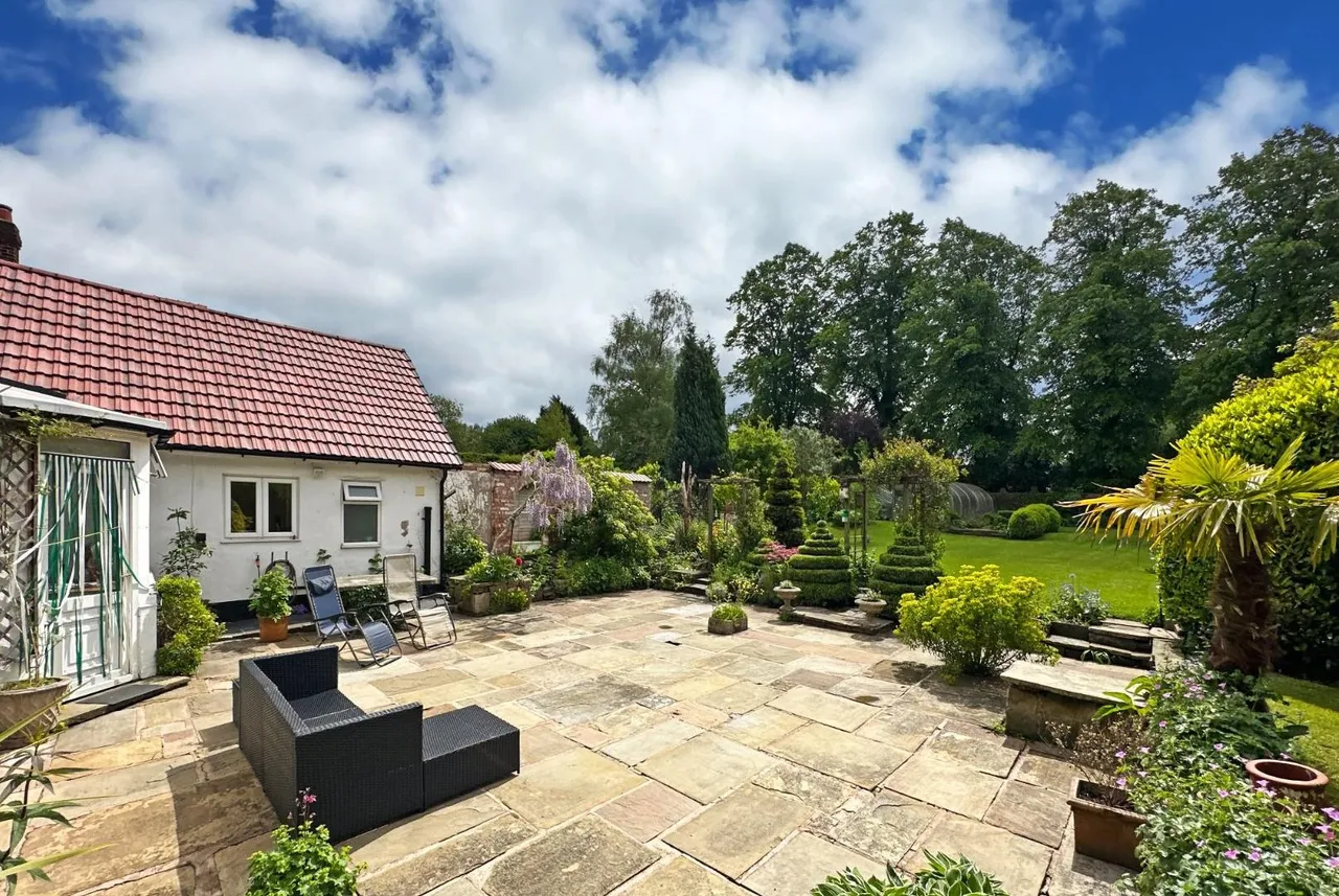 Fairview Road, Timperley WA15 7AR, photo 29