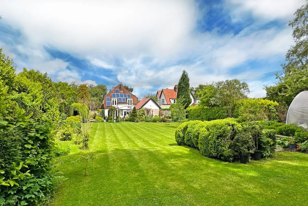 Fairview Road, Timperley WA15 7AR, photo 2