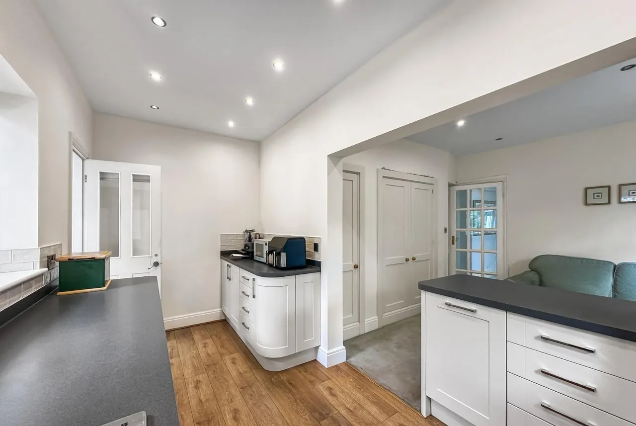 Fairview Road, Timperley WA15 7AR, photo 11
