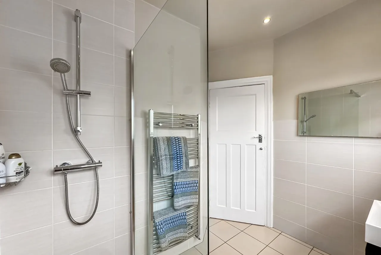Fairview Road, Timperley WA15 7AR, photo 25