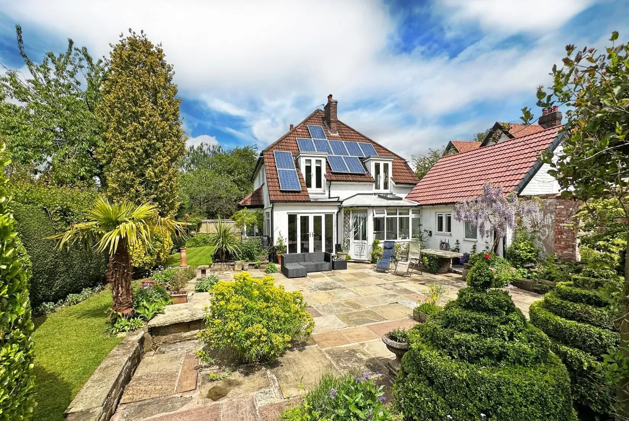Fairview Road, Timperley WA15 7AR, photo 30