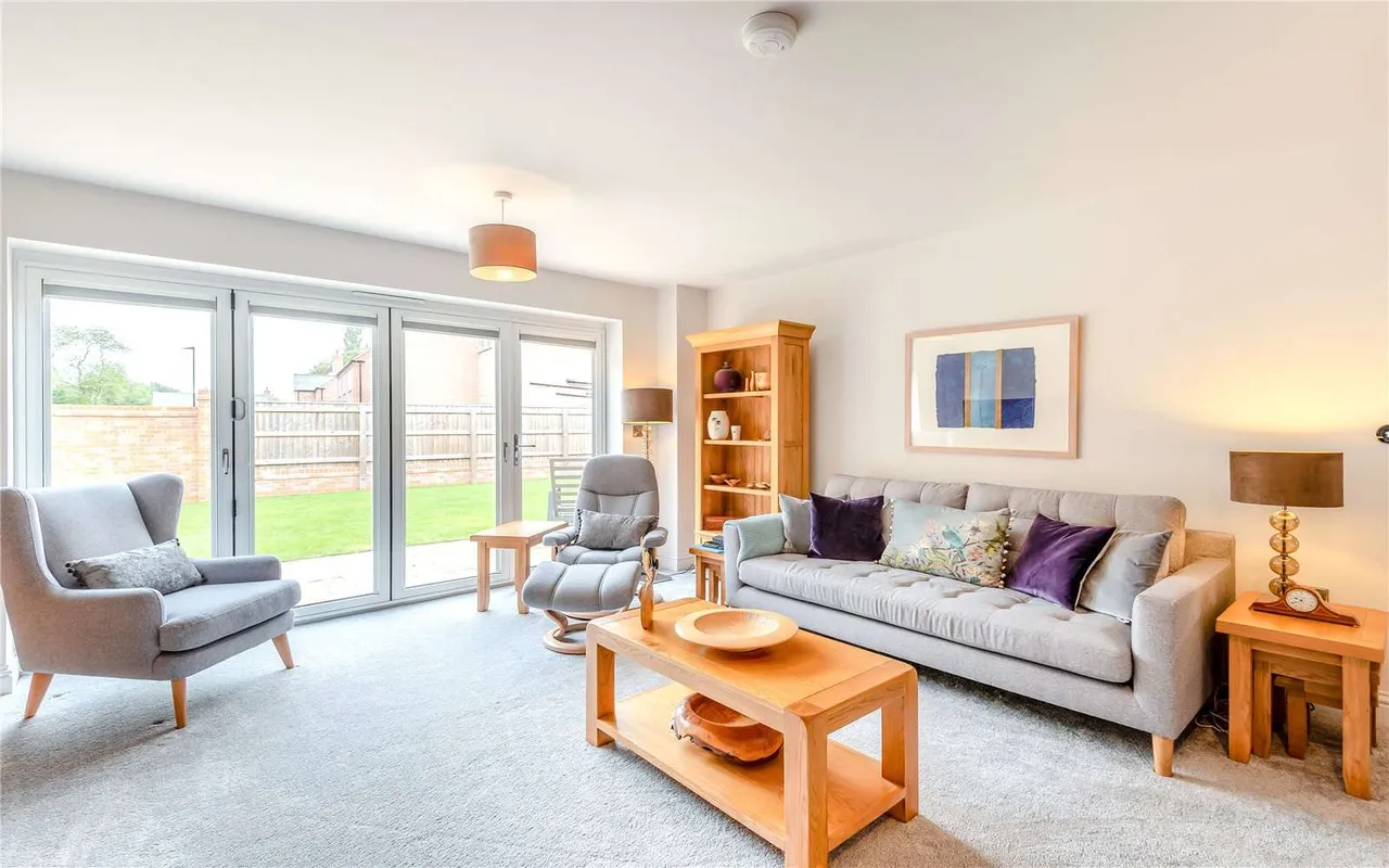 Esher Road, Sudbrooke, Lincoln, Lincolnshire, LN2 2ZG, photo 9