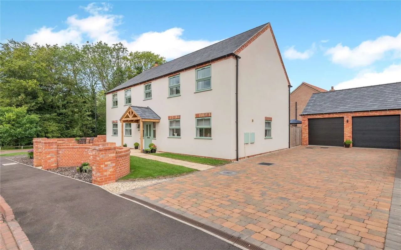 Esher Road, Sudbrooke, Lincoln, Lincolnshire, LN2 2ZG, photo 2