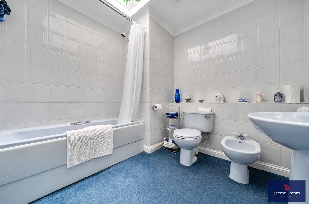 Weathercock Lane, Woburn Sands, MK17, photo 18
