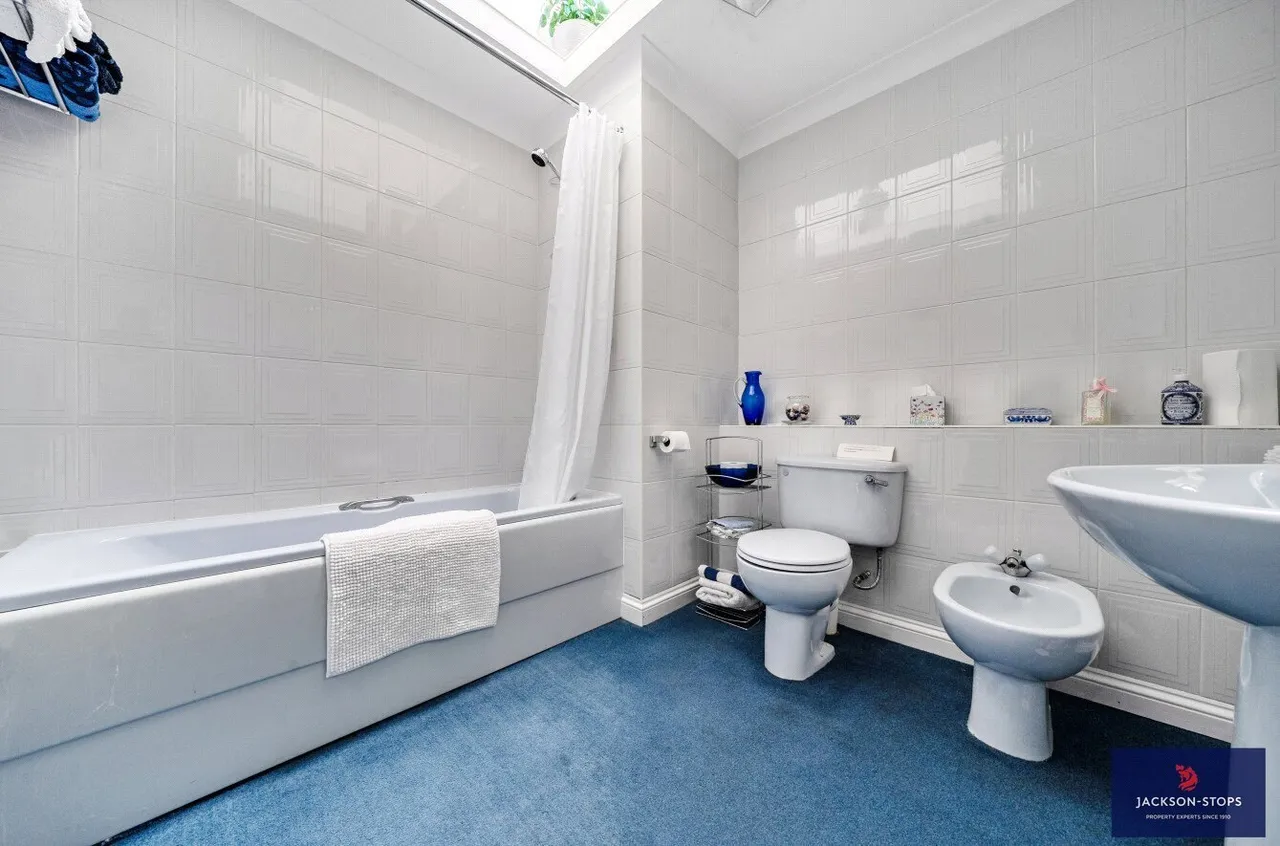 Weathercock Lane, Woburn Sands, MK17, photo 6