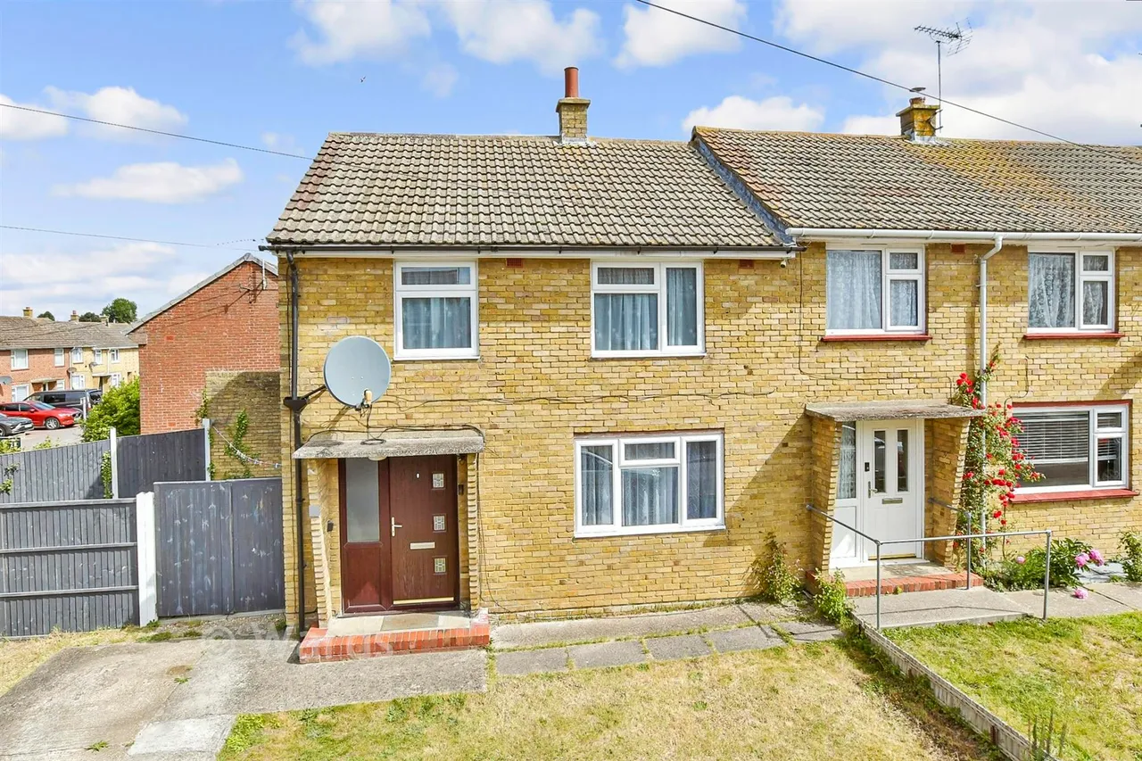 3 bed house for sale, Blenheim Road, Sittingbourne, ME10