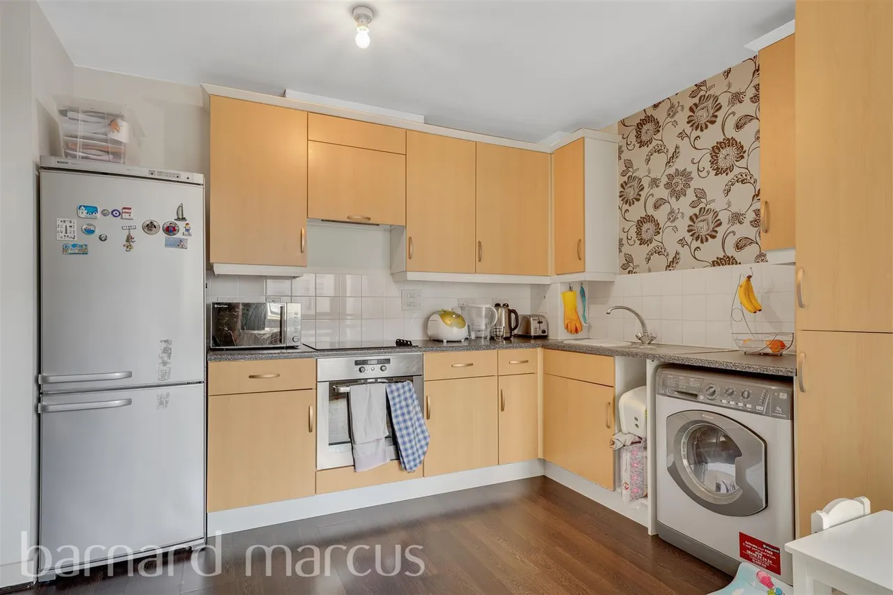 Victoria Road, Acton, photo 3