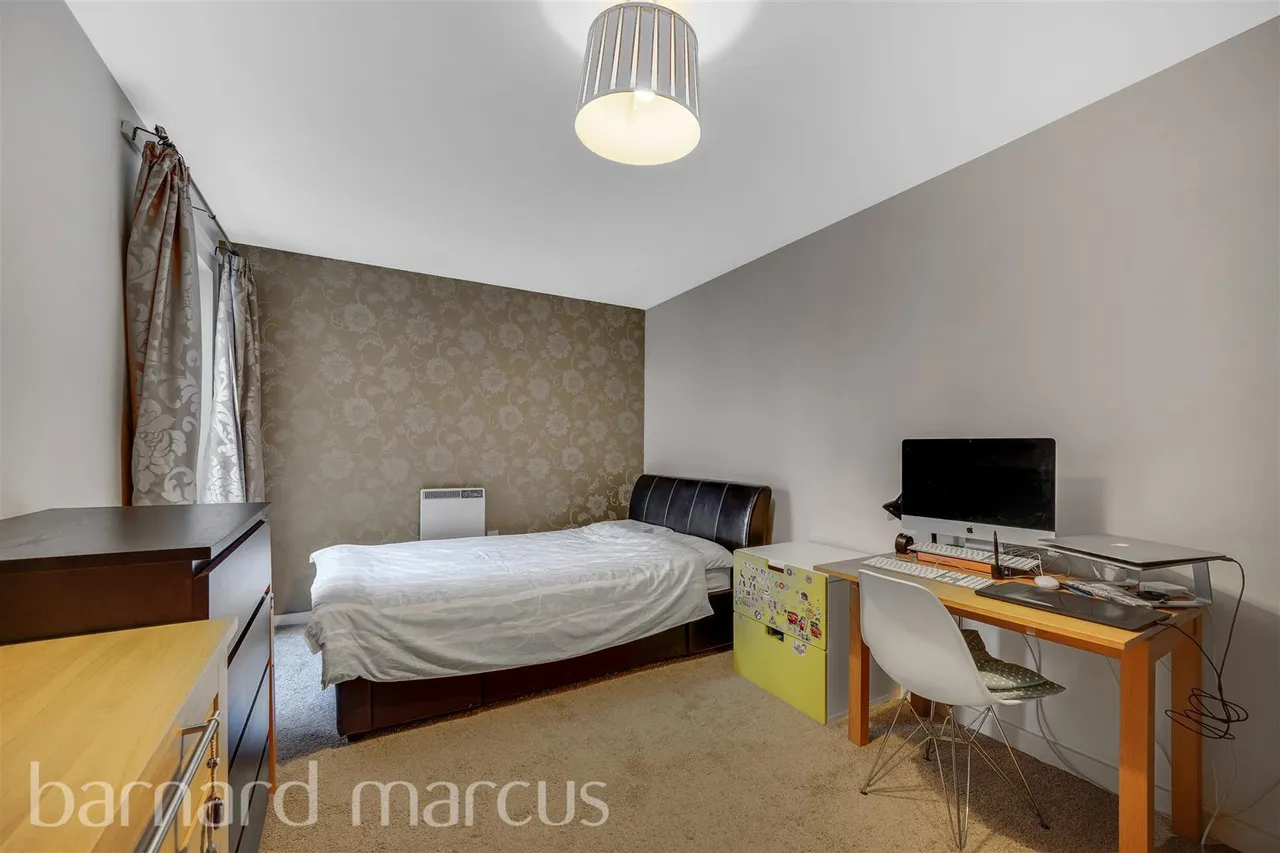 Victoria Road, Acton, photo 4