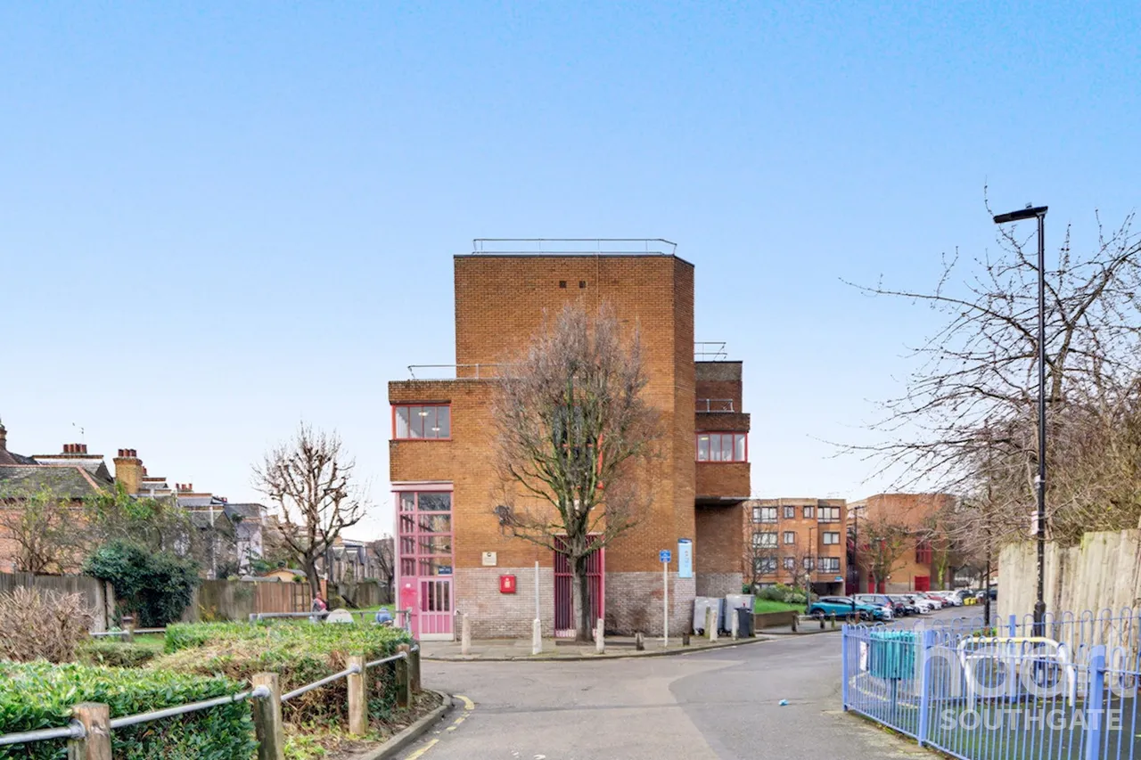 The Sandlings, London, N22, photo 9