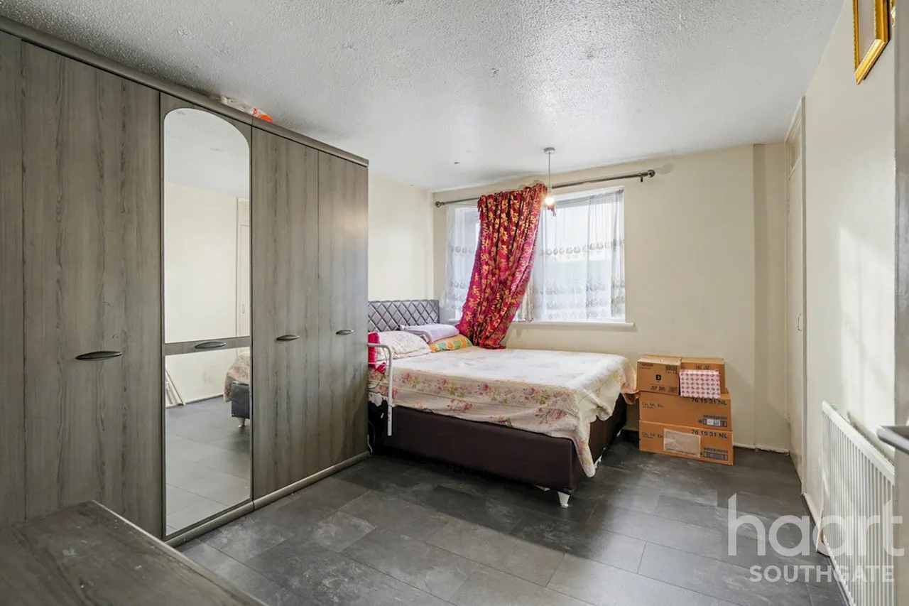The Sandlings, London, N22, photo 4