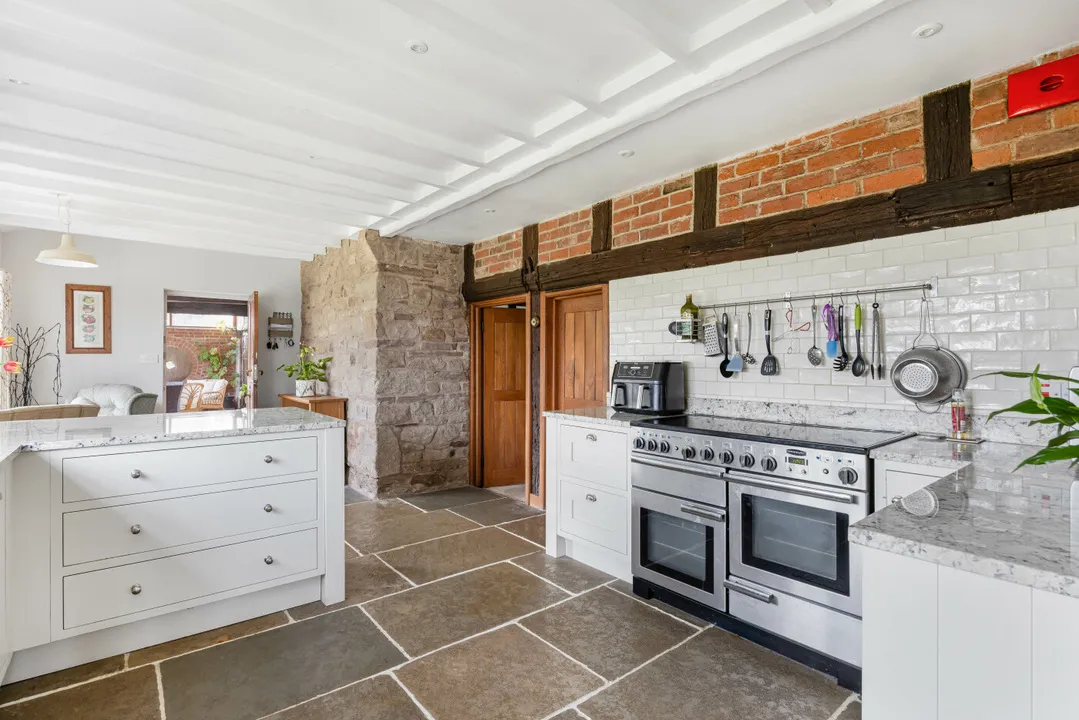 Bache Farmhouse & Wheelhouse Cottage, Ocle Pychard, Herefordshire, photo 6
