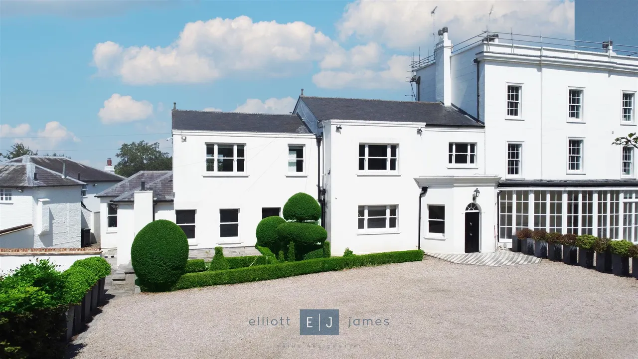 4 bed house to rent, Manor Road, High Beech, IG10