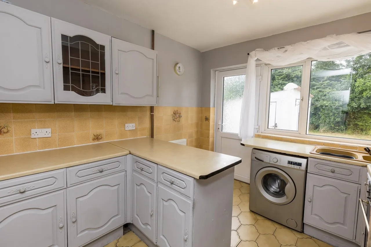 Croeshowell Lane, Wrexham, LL12, photo 6