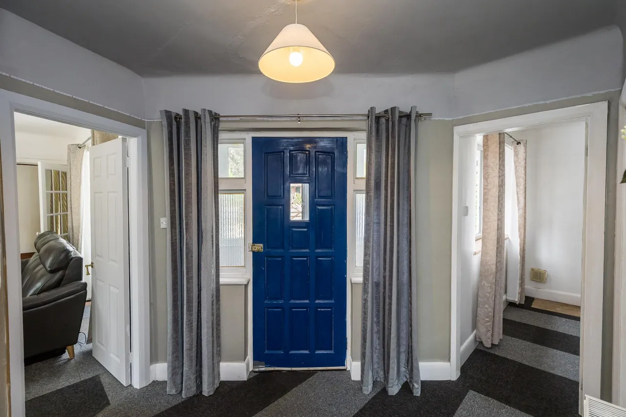 Croeshowell Lane, Wrexham, LL12, photo 12