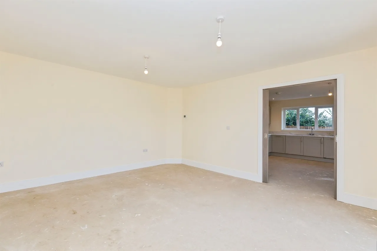 Eythrope Road, Stone, Aylesbury, photo 6