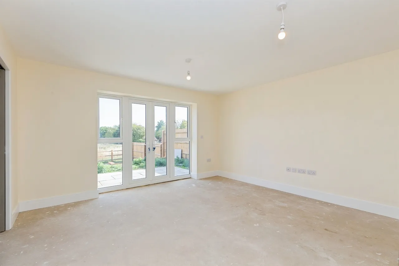 Eythrope Road, Stone, Aylesbury, photo 3