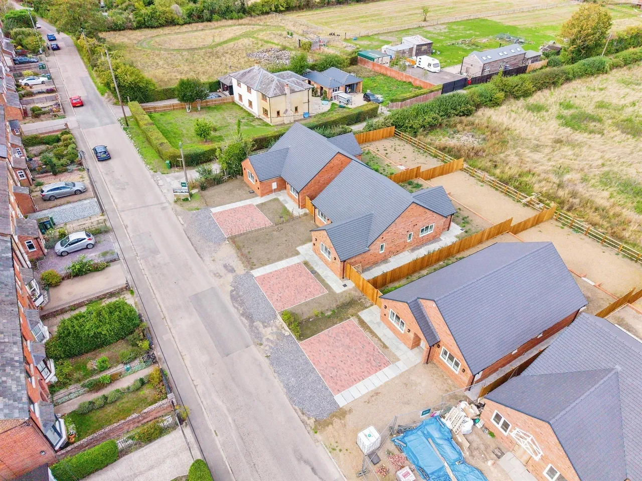 Eythrope Road, Stone, Aylesbury, photo 4