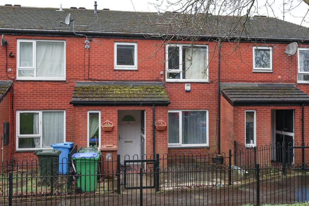 1 bed flat for sale — Lyefield Walk, Rochdale OL16 5SZ