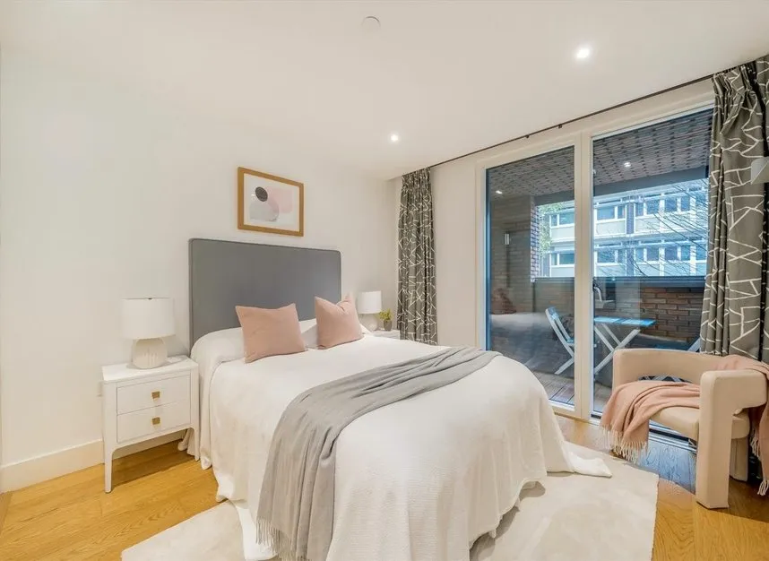 Upper Richmond Road, Putney, SW15, photo 3