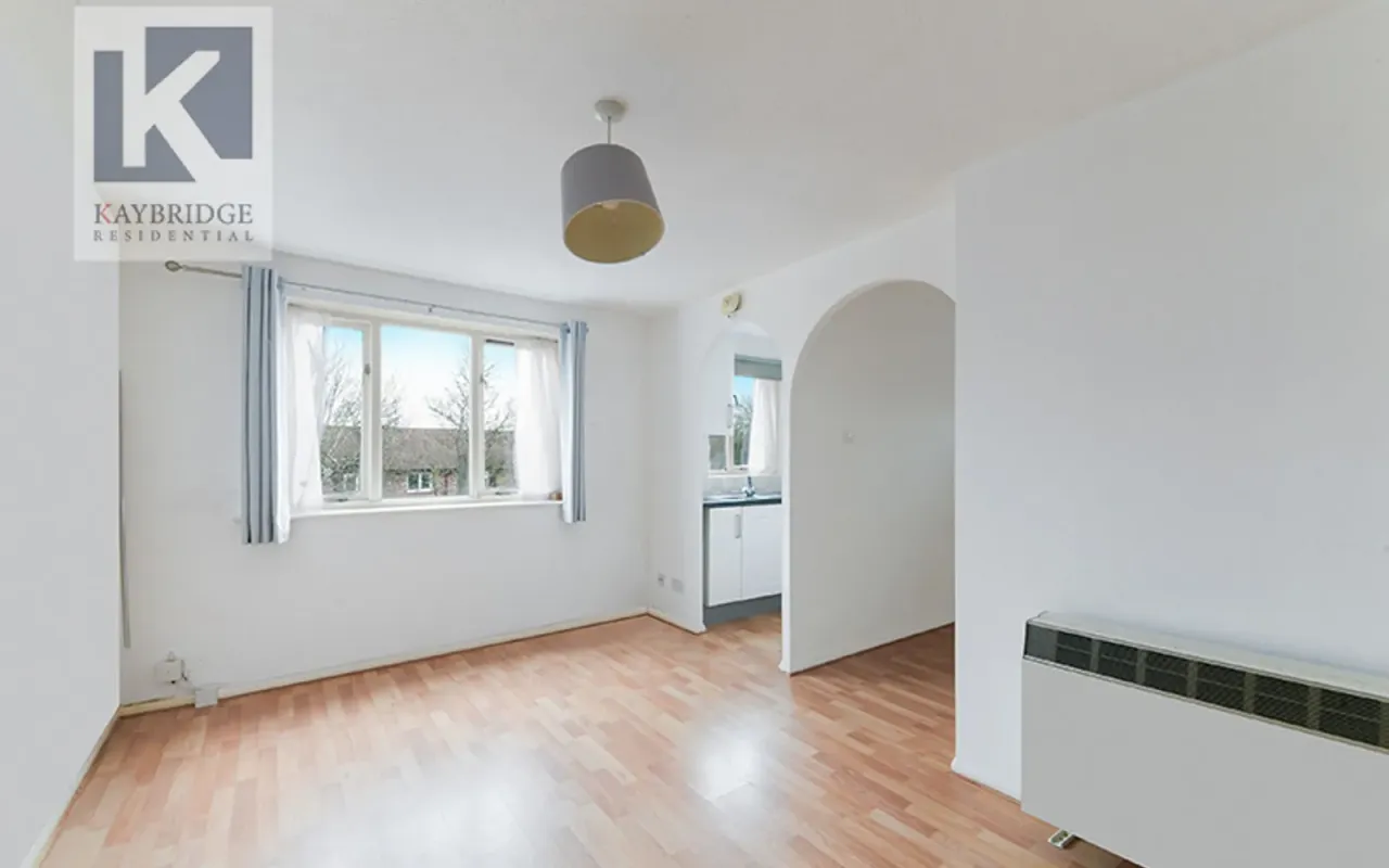 20, Agate House, Percy Gardens - KT4 7RX, photo 2