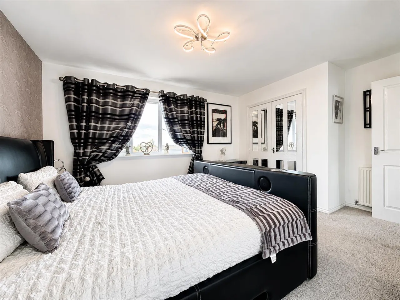 St. Abbs Way, Chapelhall, Airdrie, ML6 8WG, photo 12