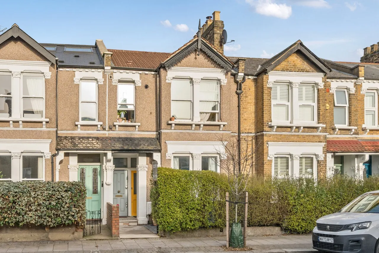 2 bed flat for sale — London, SE15