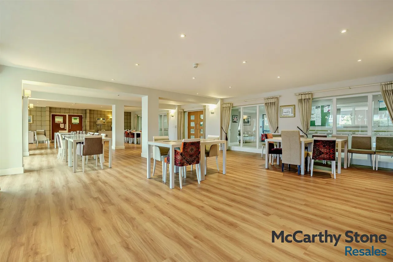 Josiah Drive, Ickenham, UB10, photo 8