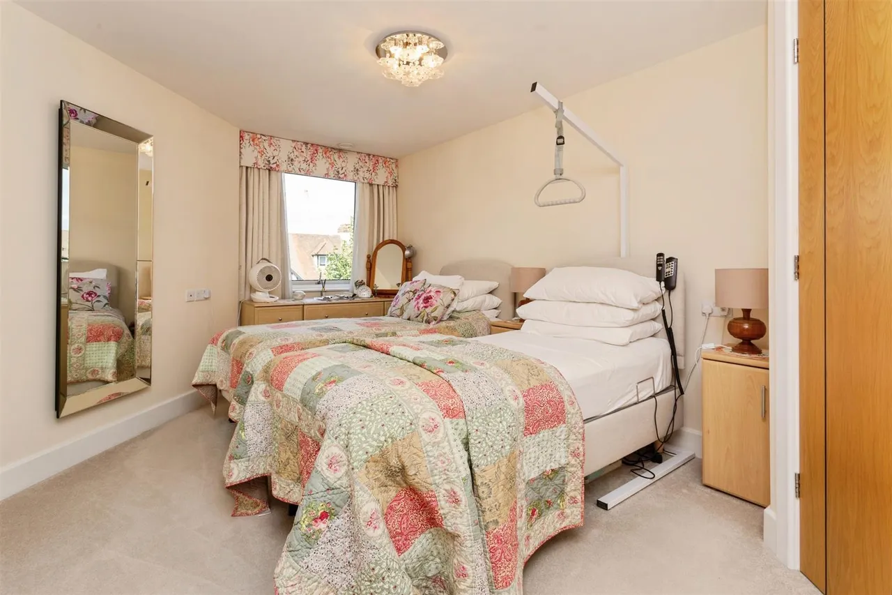Josiah Drive, Ickenham, UB10, photo 4