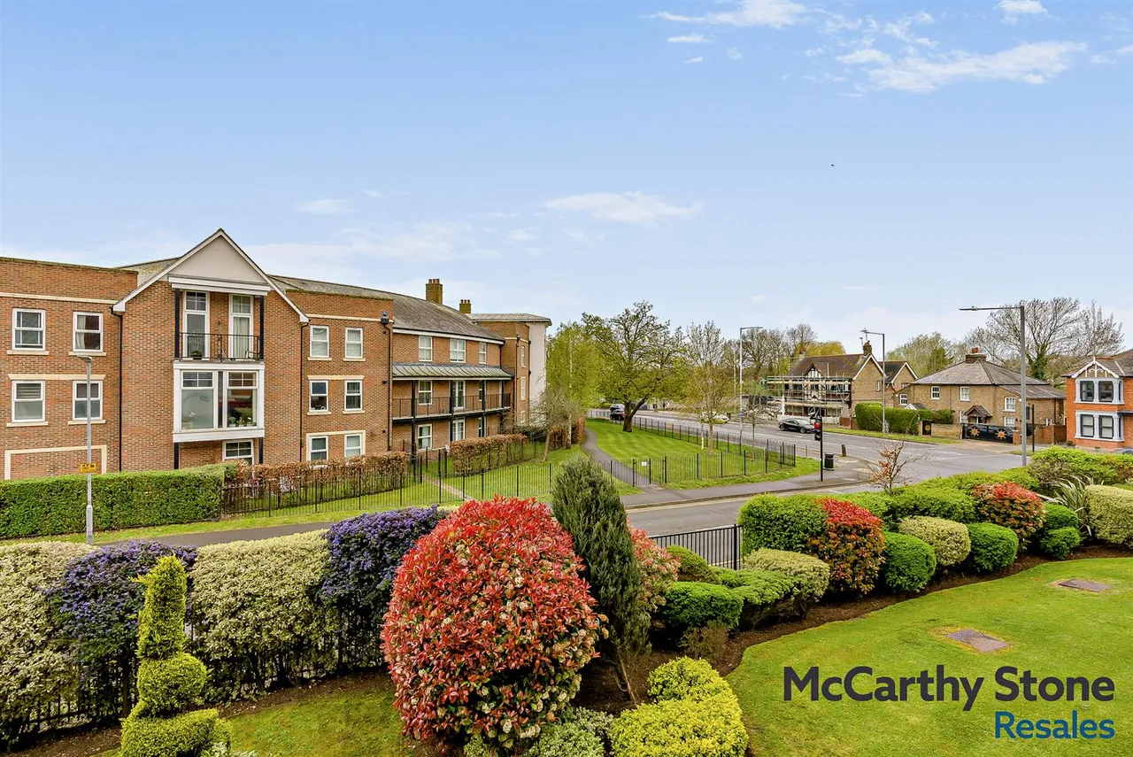 Josiah Drive, Ickenham, UB10, photo 6