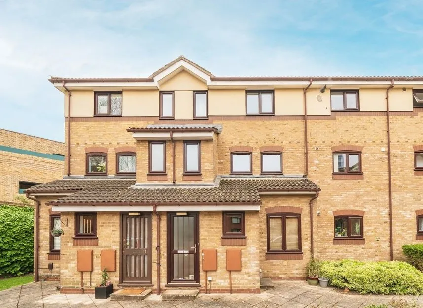 1 bed flat for sale — Chaseley Drive, Chiswick, W4