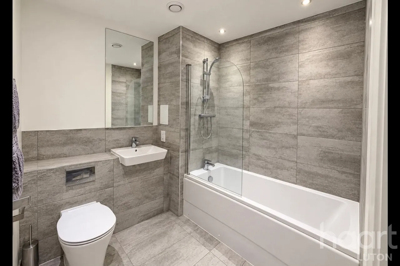 Ellesmere Court, Luton, LU2, photo 6