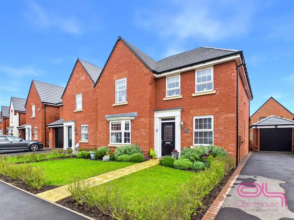 4 bed house for sale, Marley Way, Drakelow, DE15