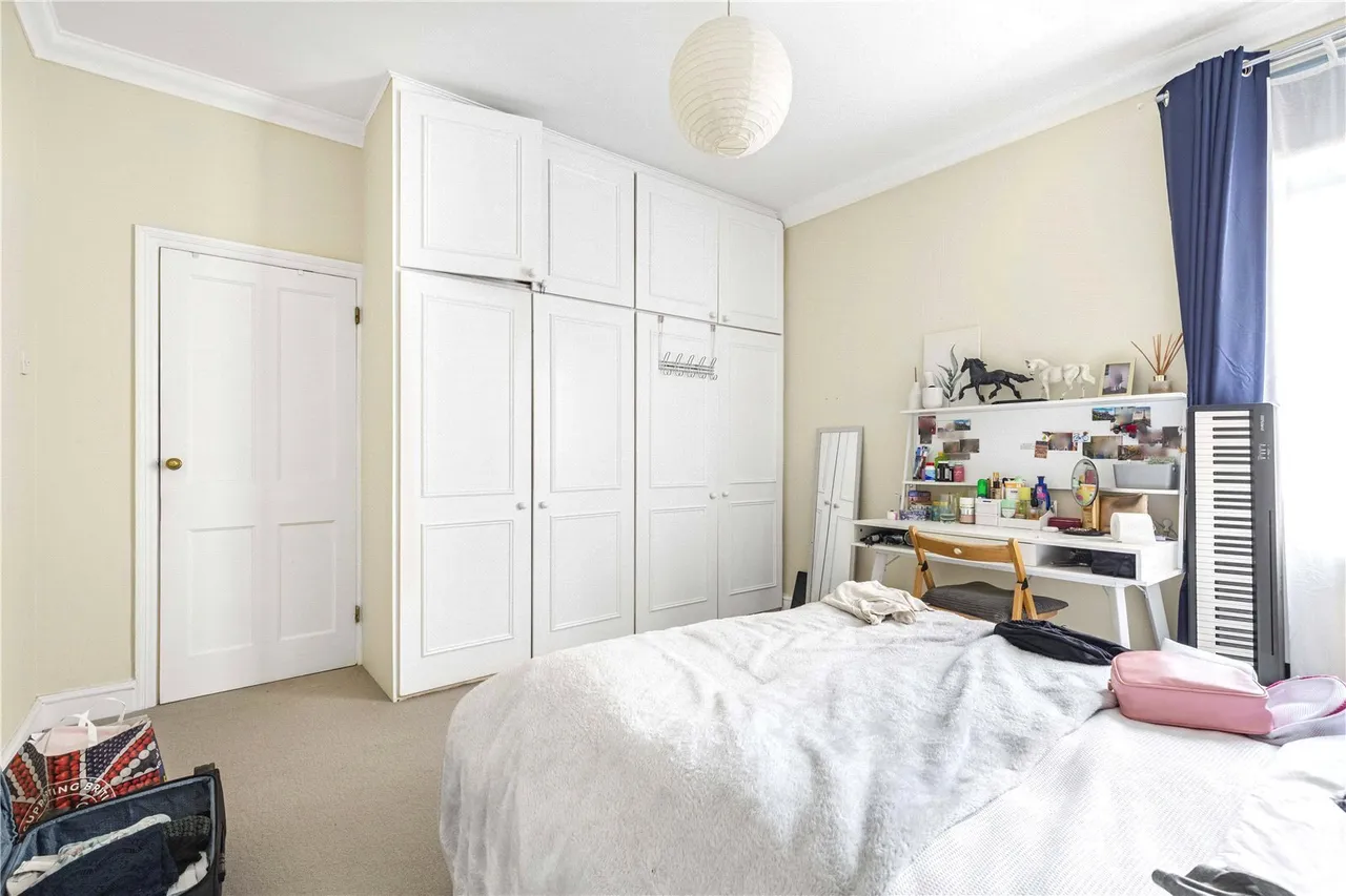 Burntwood Lane, London, SW17, photo 7