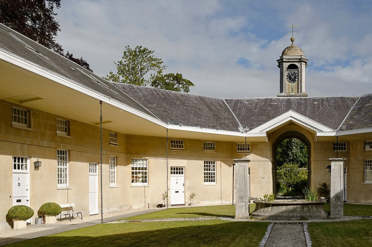 The Old Stables, Langton Long, DT11, photo 3