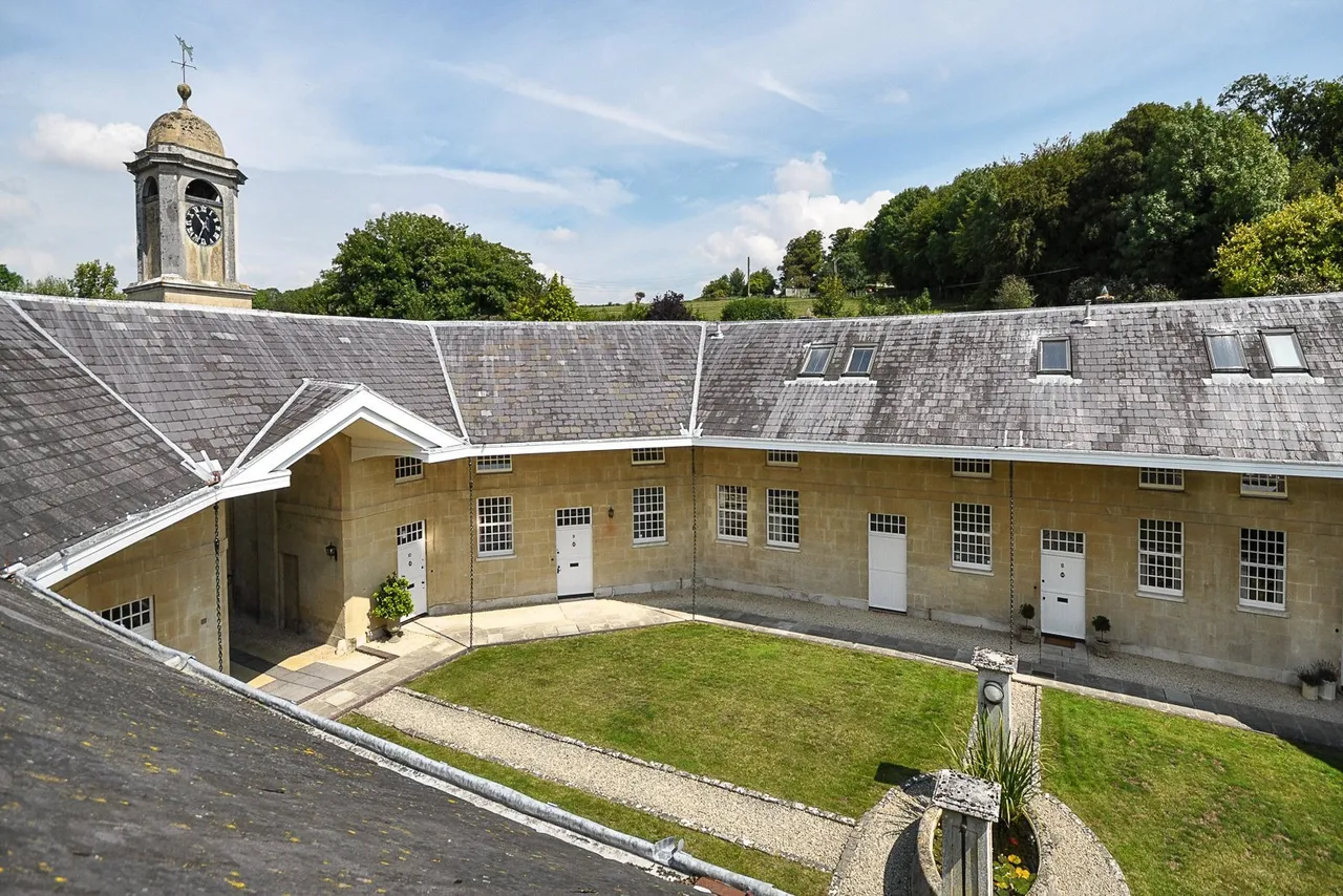 The Old Stables, Langton Long, DT11, photo 20