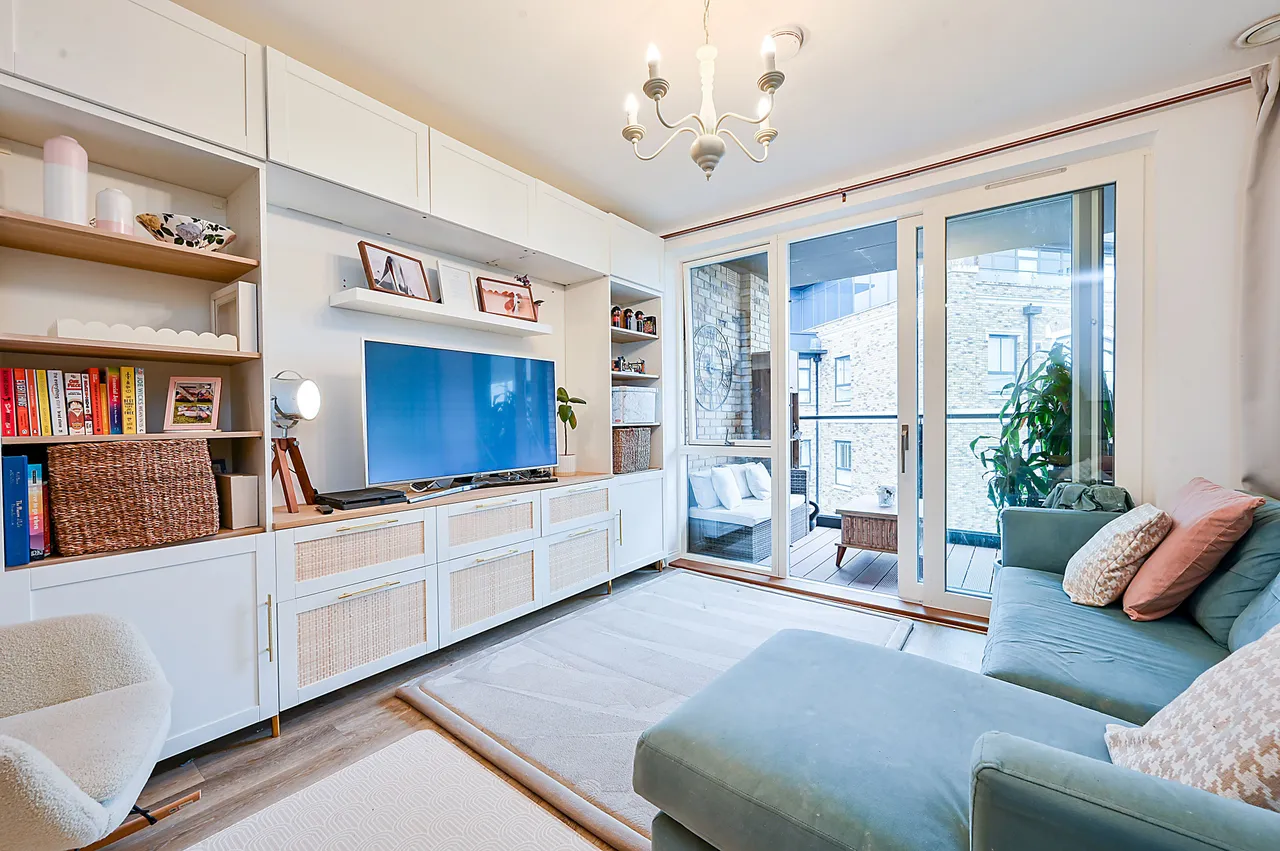 1 bed flat for sale — Flat 17, Concord Court, Palladian Gardens, London